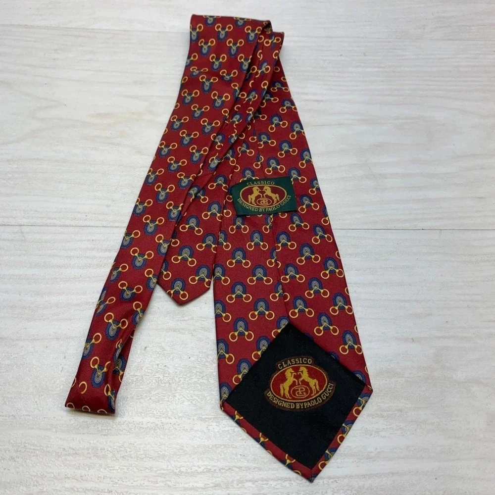 Paolo Gucci classico designed